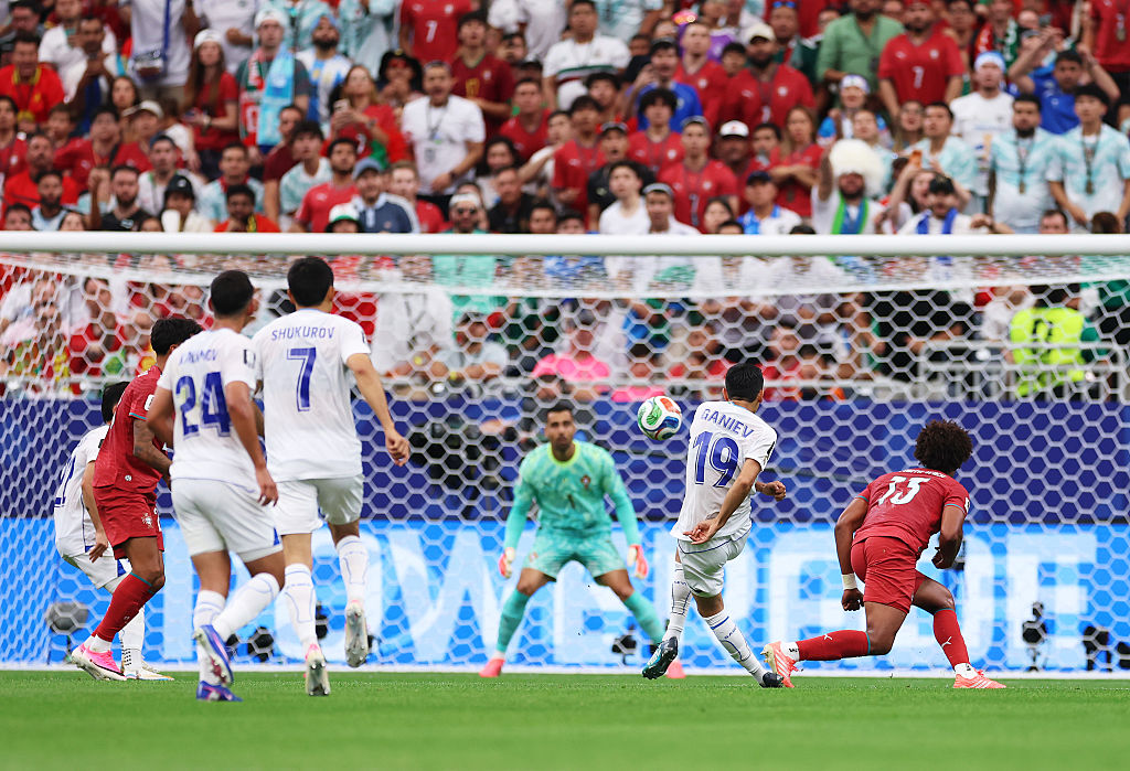 ¡Era un golazo para Uzbekistán!
