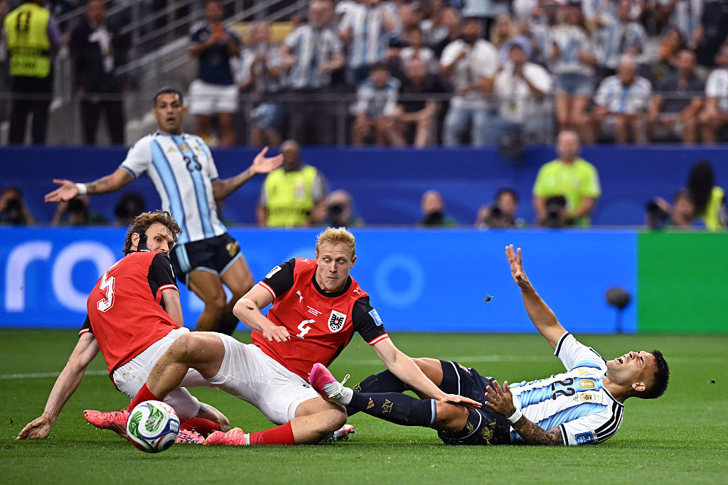 Hay penal para Argentina